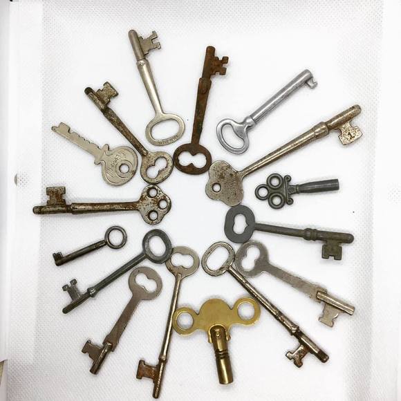 Meet your Posher, Sharon - Picture 1 of 1